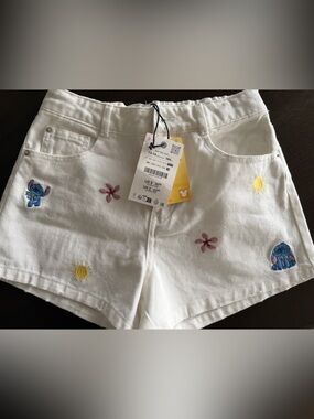 Zara White Kids Shorts with Embroidered Characters and Flowers